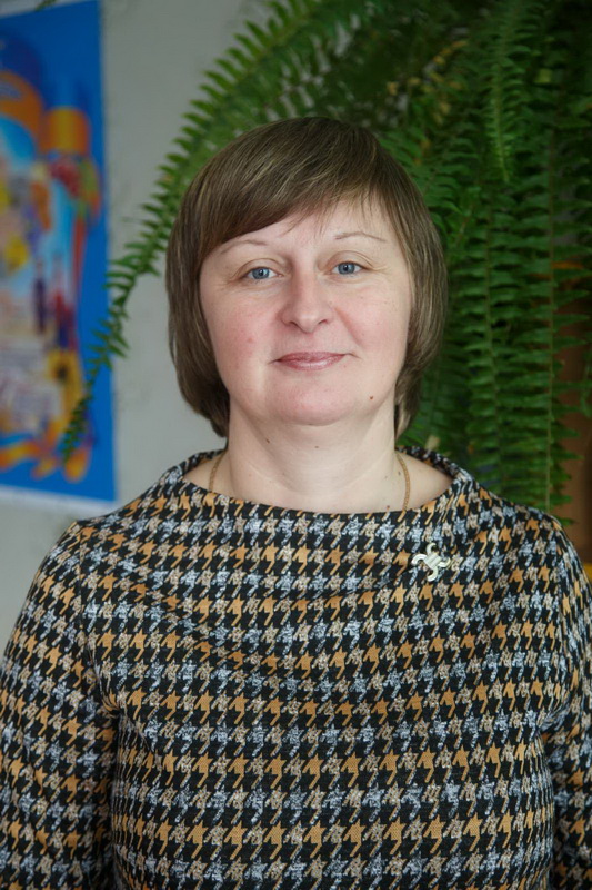 Добровольська Людмила Павлівна, вчитель початкових класів, “старший вчитель”