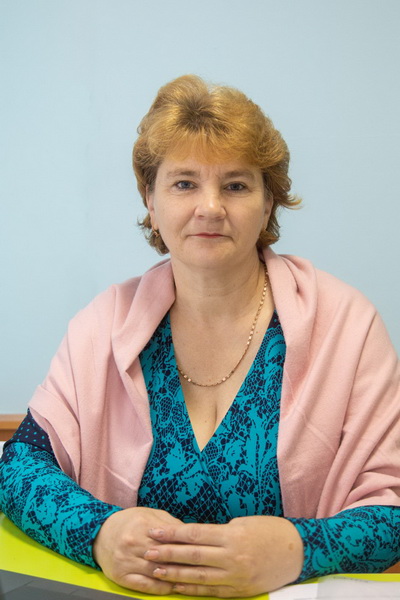 Степаненко Тетяна Павлівна, вчитель української мови і літератури, “старший вчитель”