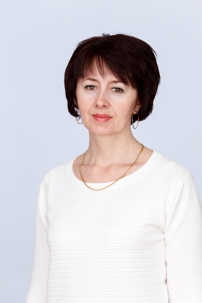 Загадерчук Лариса Олександрівна, вчитель початкових класів, “старший вчитель”
